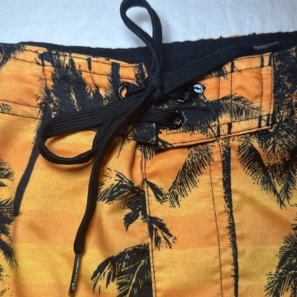 Hang Ten Boy's Multi Tropical Print Ombre Board Shorts  Size Boys Large EUC